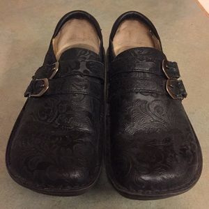Algeria black paisley print shoes